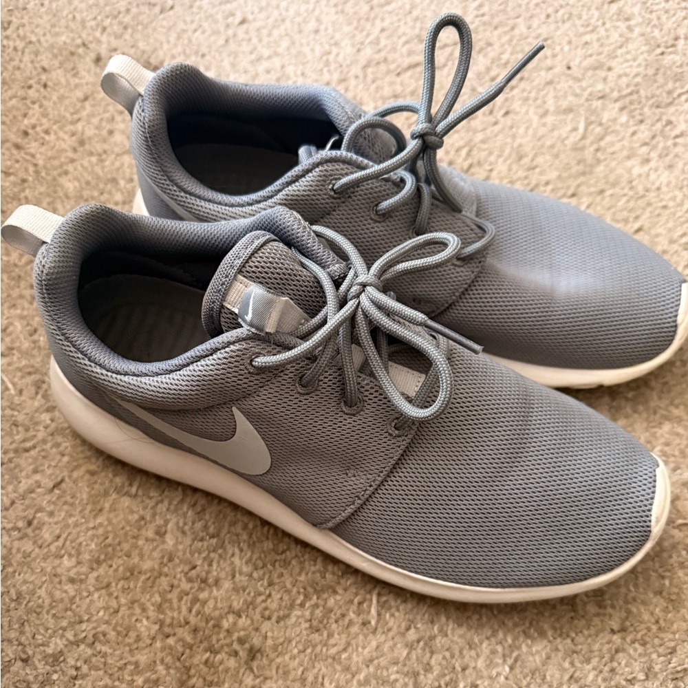 Nike grey roshe Athletic gym Sneakers 9